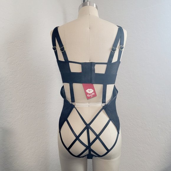 TUTTI ROUGETTE Lace Strappy Cutout Bodysuit - Picture 4 of 9